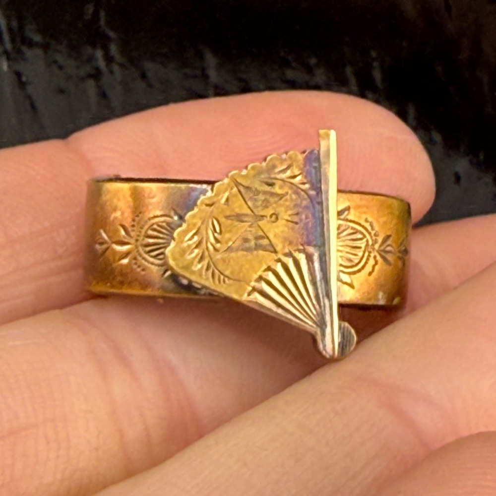 Vintage Scarf Brooch Gold Filled Fan Engraved